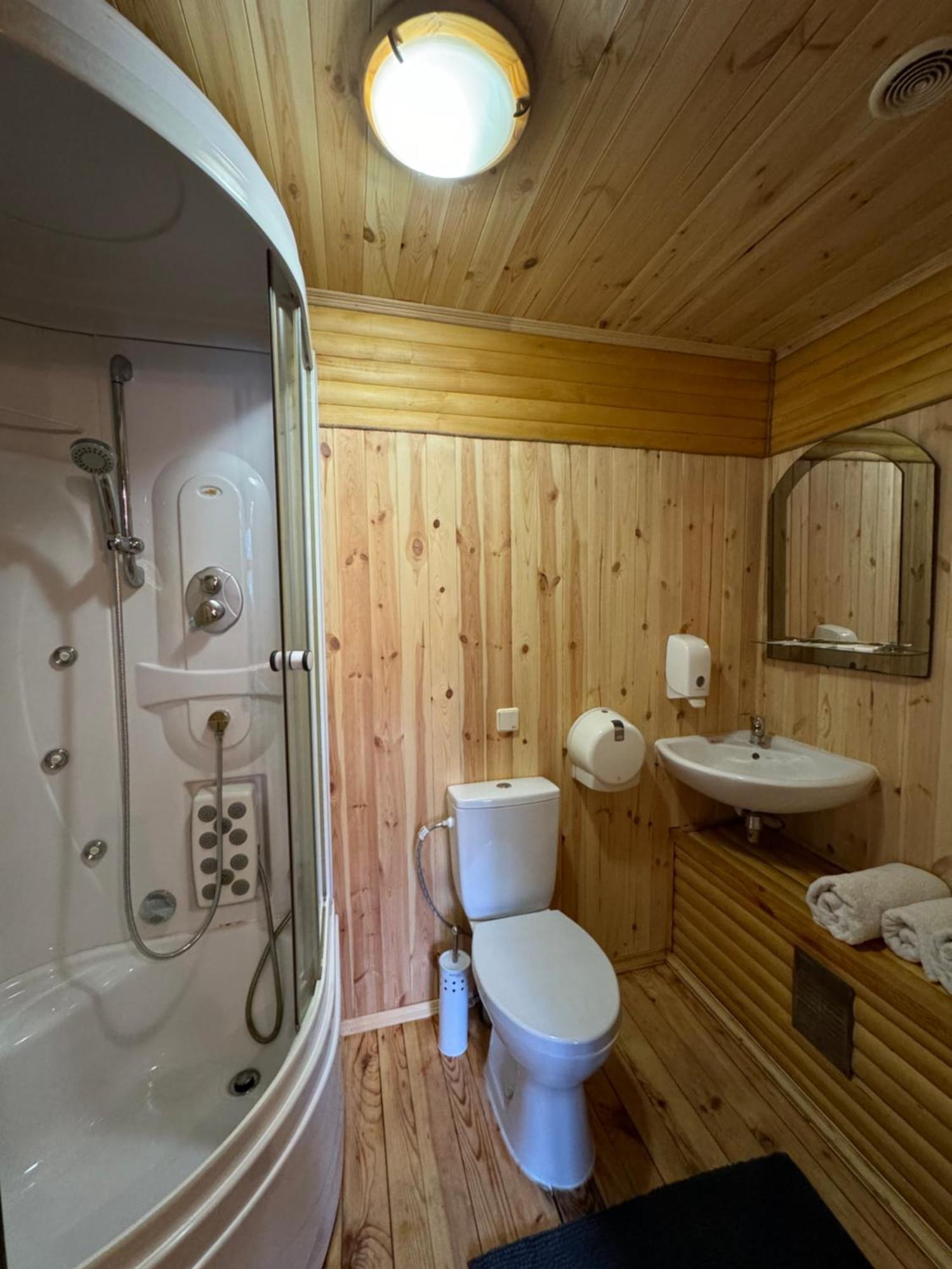 Tysha Forest Club Romankiv Bagian luar foto